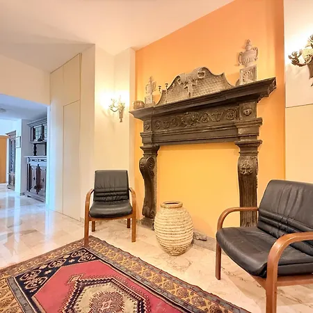 A48 - Ancona, Ampio Quadrilocale Con Balcone